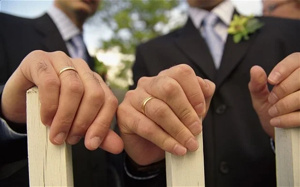 Jovens querem mais liturgia nas igrejas: pesquisa aponta tendência