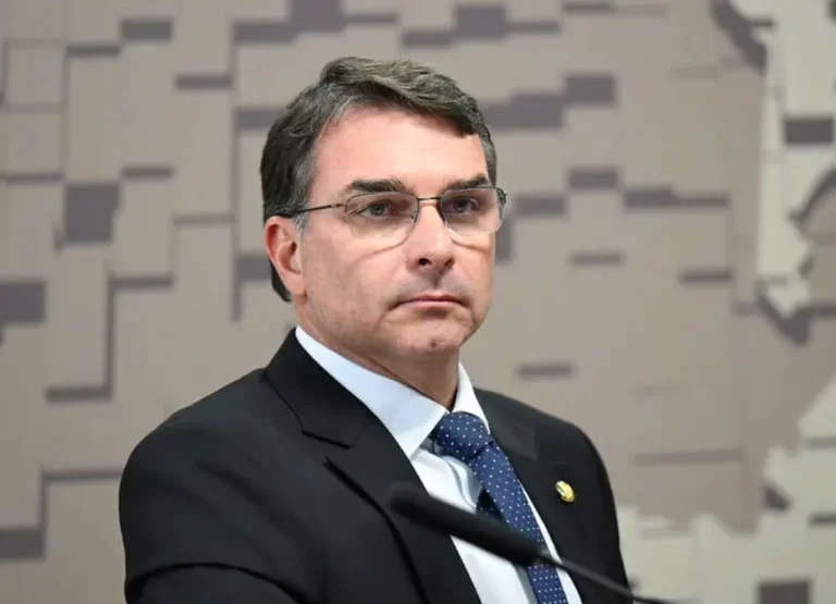 PGR defende manutenção de Daniel Silveira em regime aberto