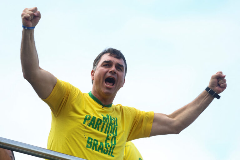 Flávio sobre mortes de Yanomamis no governo Lula: ‘Genocida?’