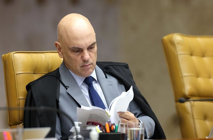 Pastor Gabriel Johnson sofre acidente vascular cerebral em detenção