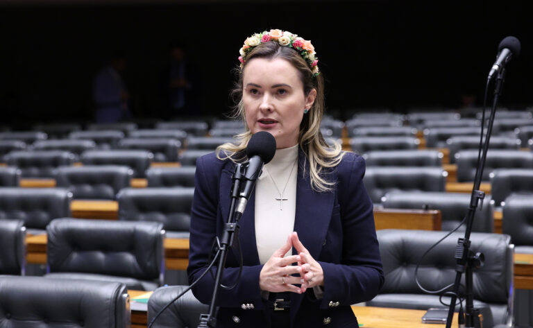 Juristas criticam programa de educação sexual em escolas do Colorado