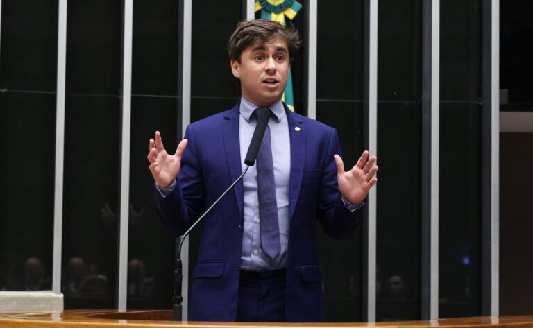 TSE restabelece filiação de Flávio Bolsonaro ao PL