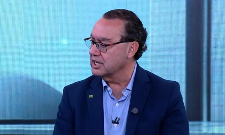 Augusto Cury promet de « retirer » Lula aux élections
