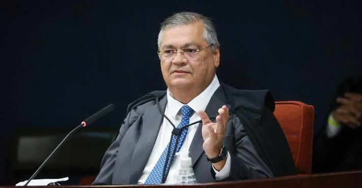 Flávio Dino demande une enquête du PF sur les attaques contre des images religieuses
