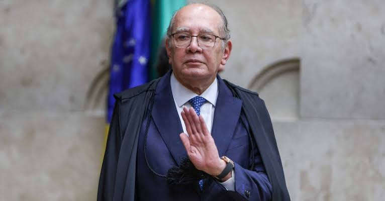 Gilmar Mendes demande le report du procès de Moraes
