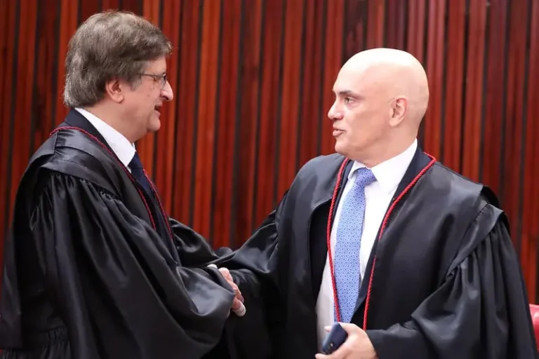Le STF pourrait retirer Moraes et Gonet, selon Folha
