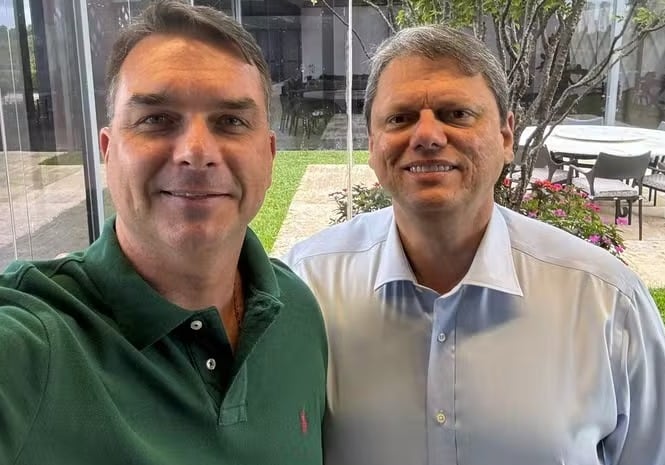 Tarcísio de Freitas optimiste quant à la croissance de Flávio

