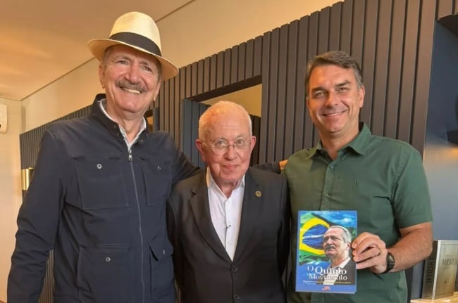 Aldo Rebelo et Mangabeira Unger soutiennent Flávio à la présidence
