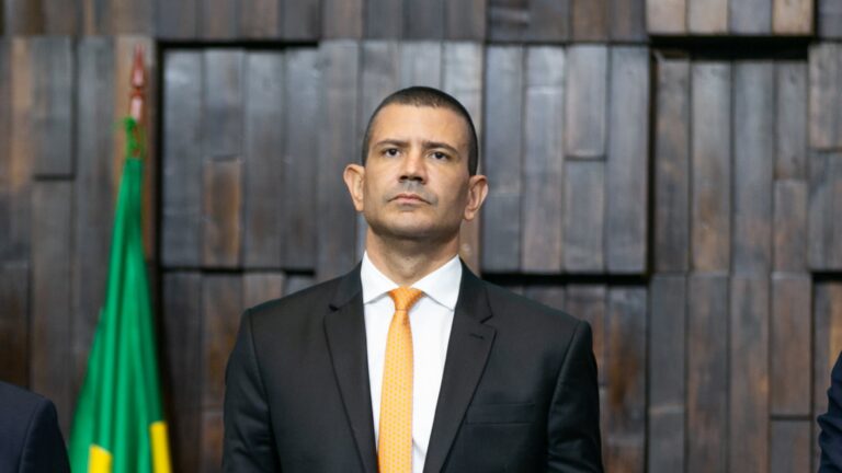 Douglas Ruas fait confiance au Tribunal électoral après la décision du TSE
