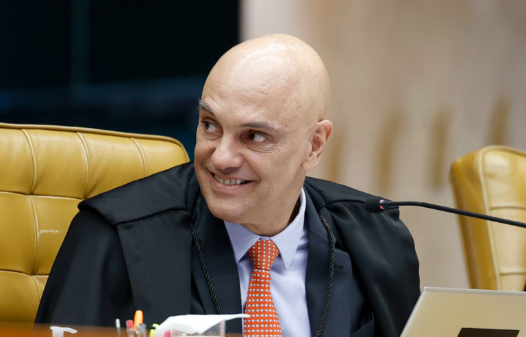 Les avocats font appel de la décision de Fachin concernant Moraes
