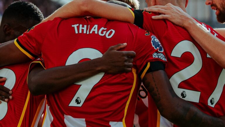 Les clubs de Premier League mettent en avant la foi chrétienne des joueurs
