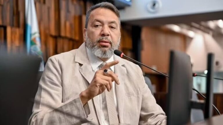 Márcio Canella peut être qualifié de député même s'il est en prison
